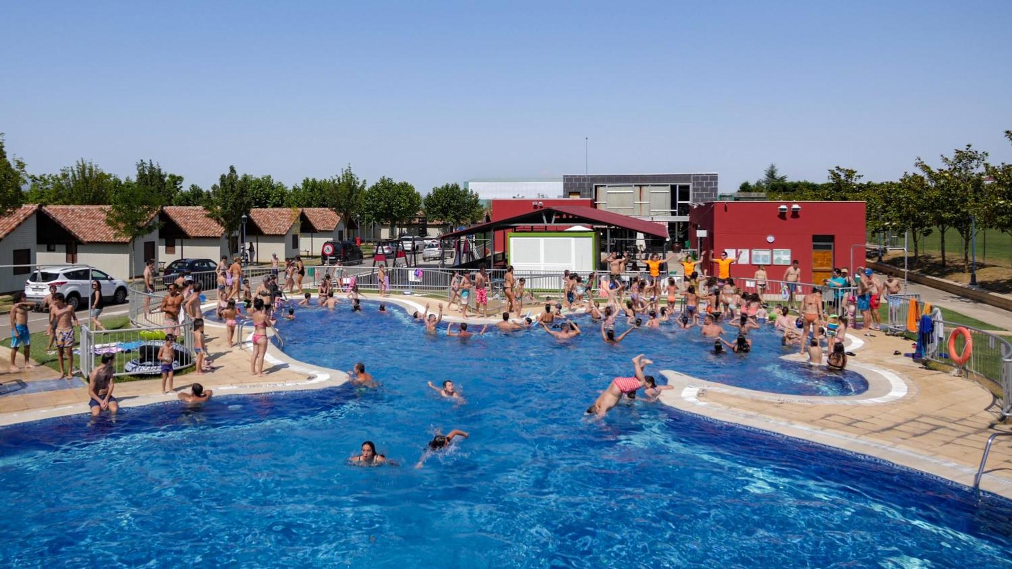 Ayegui Camping Iratxe Ciudad De Vacaciones מראה חיצוני תמונה